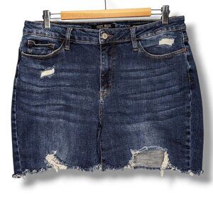 Judy Blue Denim Shorts Sz 15 /32 Soft Stretch Distressed Raw Hem Style Boyfriend